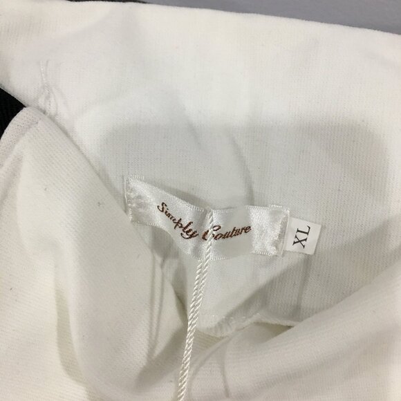 NWT! Black and White Leggings - Picture 6 of 7